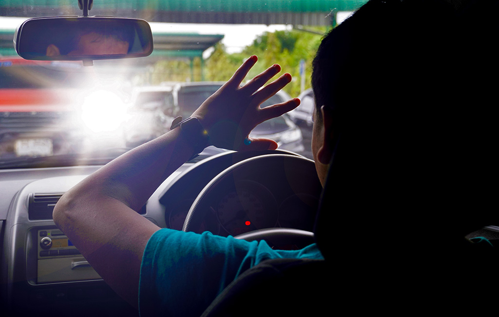 Why Today’s Headlights Feel Blinding and How to Stay Safe